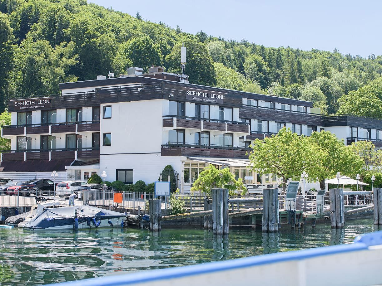 Das Seehotel Leoni befindet sich driekt am Starnberger See. 