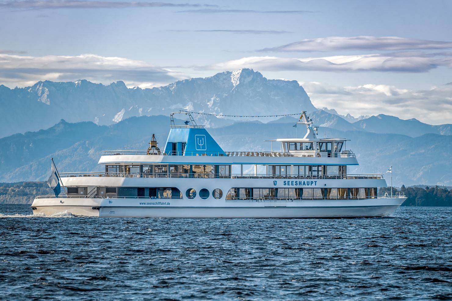 Die Schifffahrt auf dem Starnberger See ist ein beliebtes Ausflugsziel. 